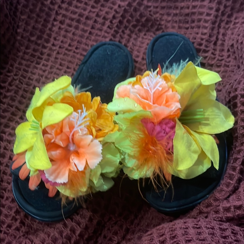 Floral Embellished Slippers